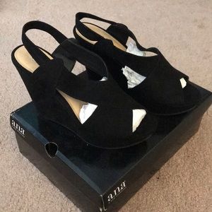 Black wedges size 7.5